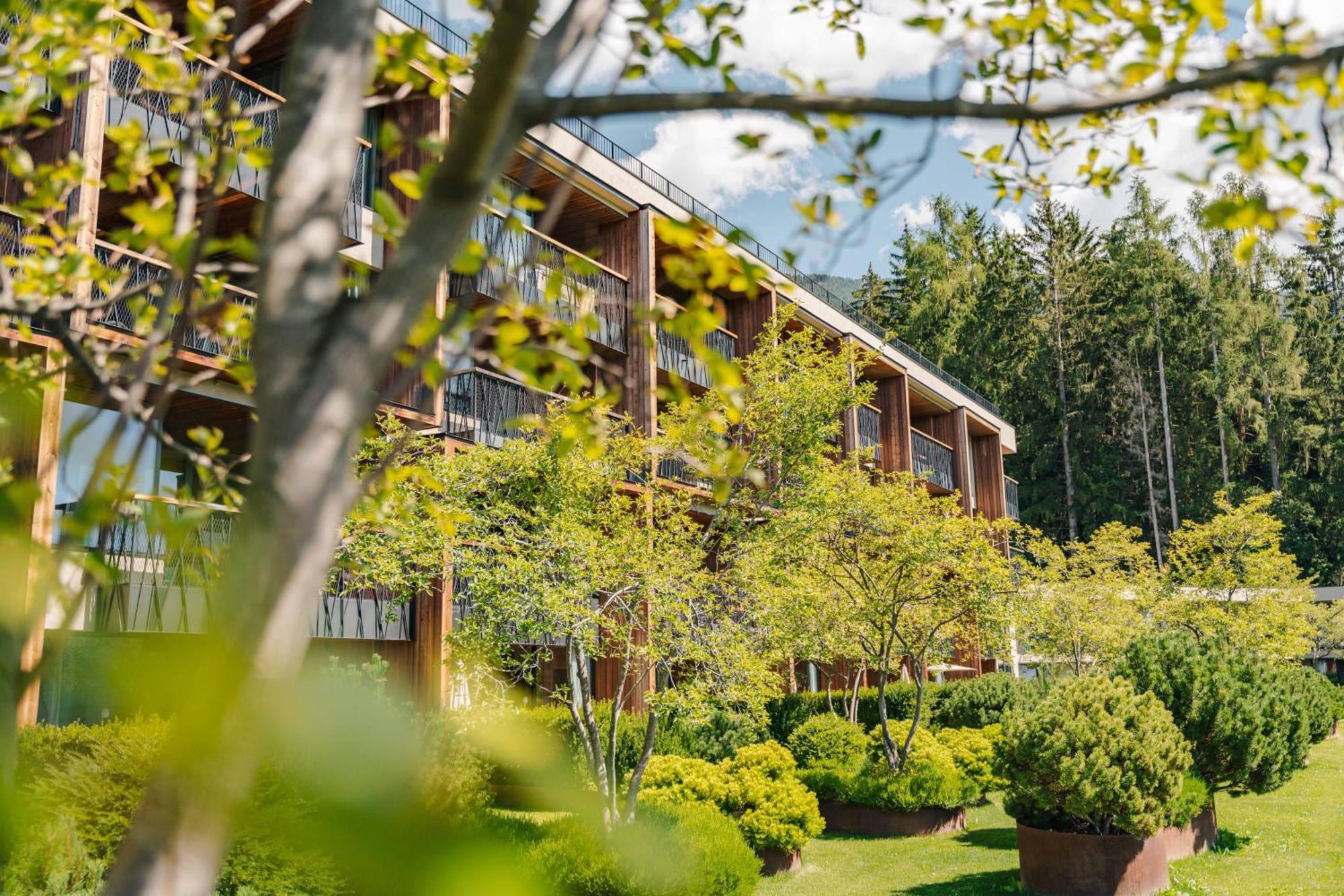 Hotel My Arbor - Dolomites Bresanona Exterior foto The main building of the Institute